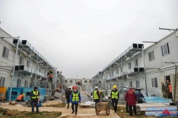 建筑工地上的集裝箱活動(dòng)房，安全最重要！